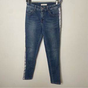 Q2 Unique denim light blue hand work metallic shiny sided line jeans